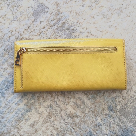 Prada Wallet - Picture 3 of 7
